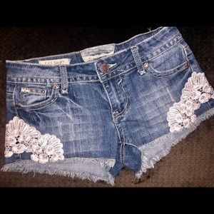 Lace-accent Jean shorts